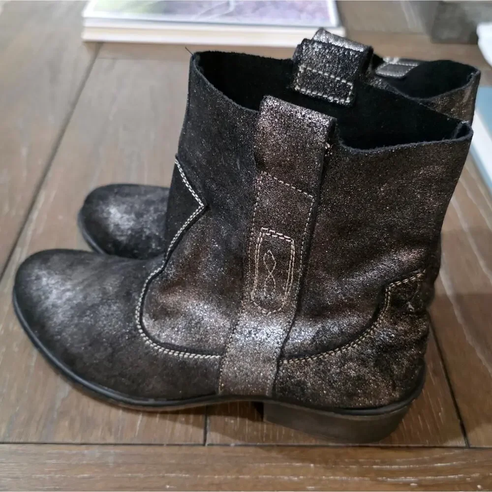 Charles by Charles David Leather Boots, Women's Size 8